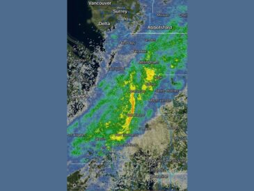 Westerly Winds Bring 40 to 45 MPH Gusts and Brief Heavy Rain to Whidbey Island, Camano Island, and Oak Harbor This Morning
